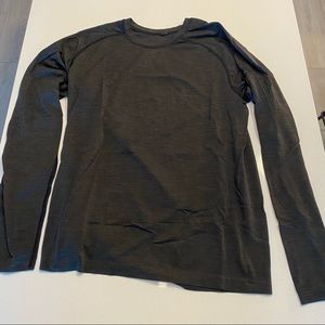 Lululemon - Black Long Sleeve Shirt - Small